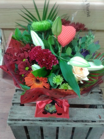 Red Aqua Handtied