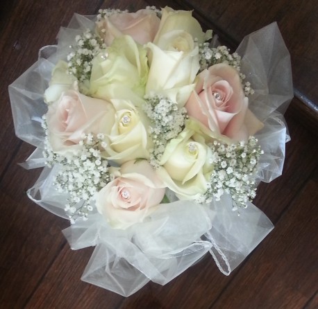 bridesmaid sweet avalanche bouquet